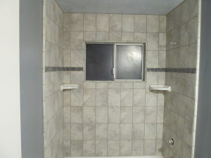 Tile tub walls